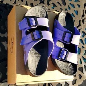 GDEFY UpBov Therapeutic Sandals - Purple